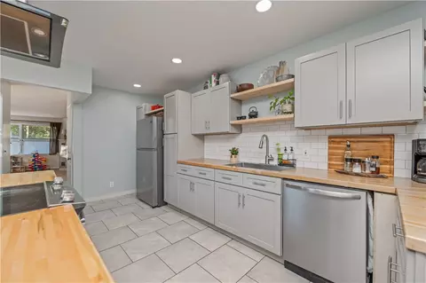 Kitchen - 342 Lafayette Rd, Irondequoit, NY 14609 photo 7 of 10