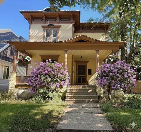 44 Elm St, Oneonta, NY 13820