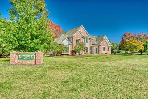596 Dunnbridge Dr, Webster, NY 14580