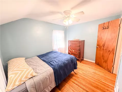 Bedroom - 37 Montclair Dr, Irondequoit, NY 14617 photo 2 of 4