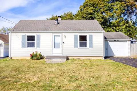 80 Auburn Ave, Gates, NY 14606