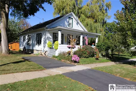 745 Grant Ave, Dunkirk, NY 14048