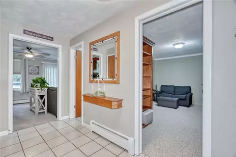 Entry Way - 1127 Brooktree Ln, Webster, NY 14580 photo 2 of 2