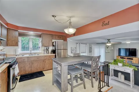 Kitchen - 1127 Brooktree Ln, Webster, NY 14580 photo 2 of 2