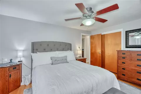 Bedroom - 1127 Brooktree Ln, Webster, NY 14580 photo 2 of 9
