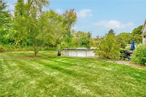 Exterior - 1127 Brooktree Ln, Webster, NY 14580 photo 6 of 8