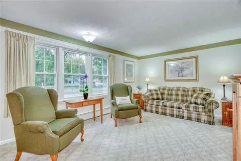 Living - 1127 Brooktree Ln, Webster, NY 14580 photo 3 of 4
