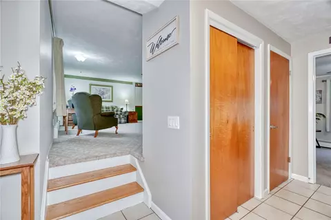 Entry Way - 1127 Brooktree Ln, Webster, NY 14580 photo 1 of 2