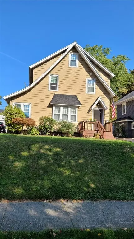300 Farmington Rd, Rochester, NY 14609