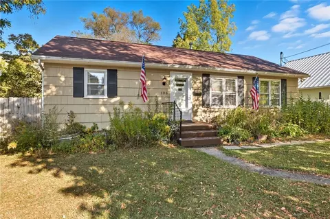 126 Chapin St, Canandaigua, NY 14424
