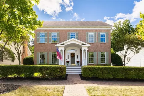 27 Founders Grn, Pittsford, NY 14534