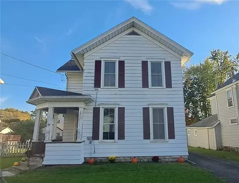 9 Boston Ave, Seneca Falls, NY 13148