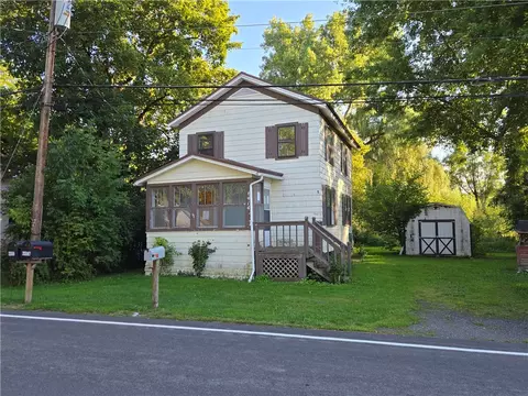 6414 Mud Mills Rd, Arcadia, NY 14513