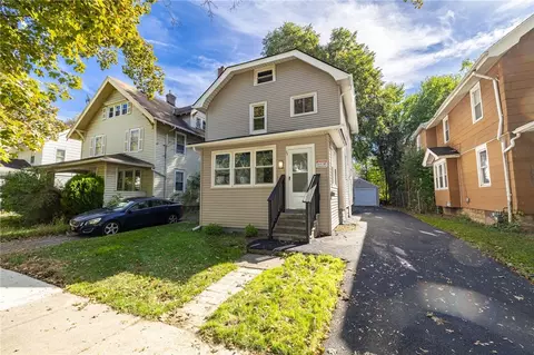 77 Chapin St, Rochester, NY 14621
