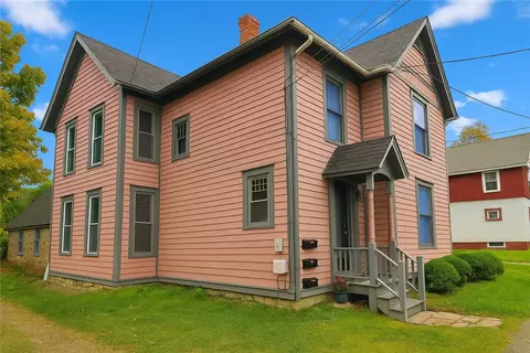 11 W Morris St, Bath, NY 14810