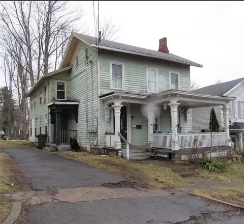96 Water St, Lyons, NY 14489