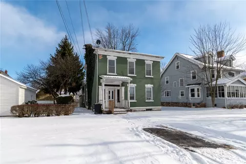 Exterior - 100 Broad St, Lyons, NY 14489 photo 3 of 5