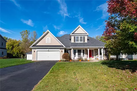 40 Ketchum St, Victor, NY 14564