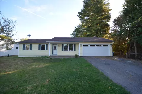 167 Grandview Ln, Greece, NY 14612