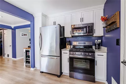 Kitchen - 671 Adeline Dr, Webster, NY 14580 photo 2 of 2