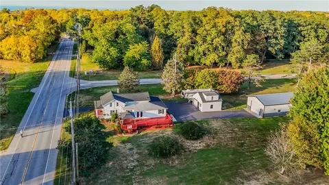 230 Phillips Rd, Webster, NY 14580 photo 4