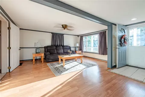 230 Phillips Rd, Webster, NY 14580 photo 8