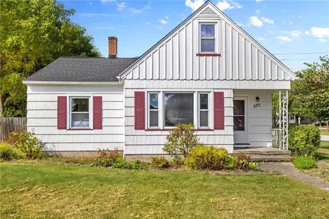235 Shelford Rd, Irondequoit, NY 14609
