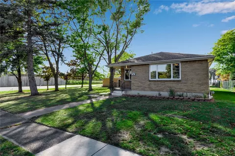 68 Aris Ave, Cheektowaga, NY 14206