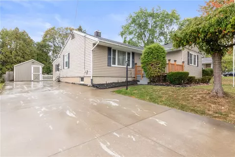 33 Bennett St, Geneva, NY 14456