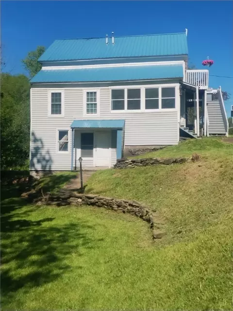 61 West St, New Berlin, NY 13411