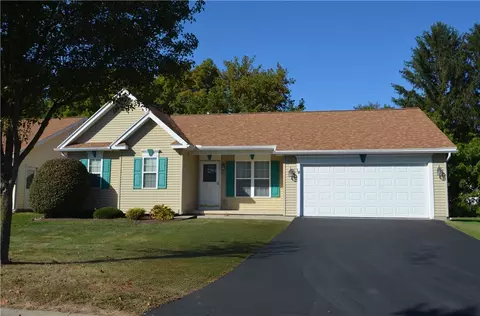14 Shirleen Dr, Parma, NY 14468