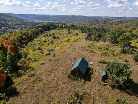 5272 County Route 8, Avoca, NY 14809