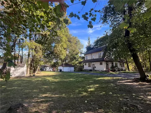 404 List Ave, Irondequoit, NY 14617