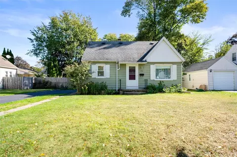 226 Oakwood Rd, Rochester, NY 14616