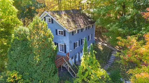 151 Shore Dr, Irondequoit, NY 14622