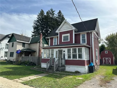 31 1st Ave, Franklinville, NY 14737