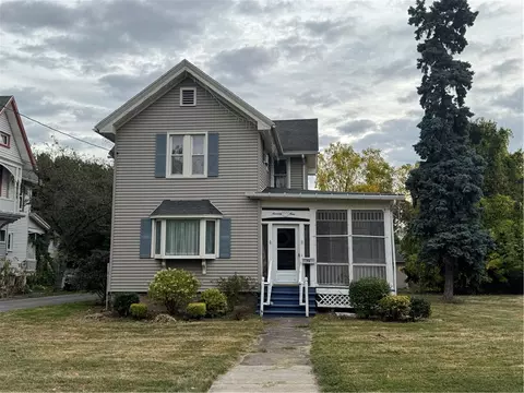 79 N Main St, Geneva, NY 14456