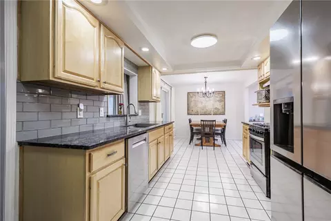 Kitchen - 90 Hefner Dr, Webster, NY 14580 photo 1 of 6