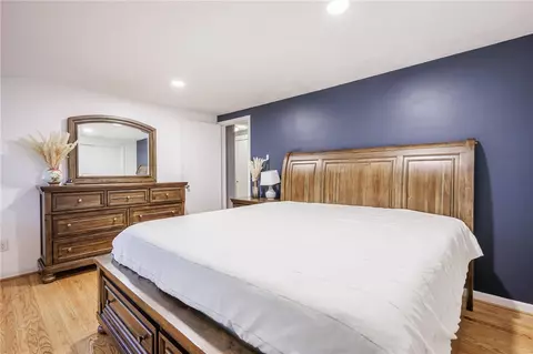 Bedroom - 90 Hefner Dr, Webster, NY 14580 photo 2 of 5