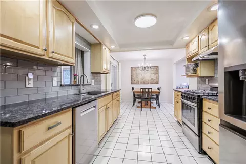Kitchen - 90 Hefner Dr, Webster, NY 14580 photo 6 of 6