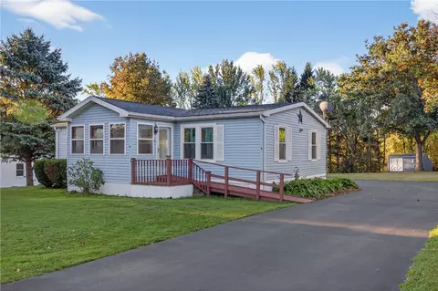 9 Maclaren Dr, Starkey, NY 14837