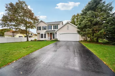 44 East St, Victor, NY 14564