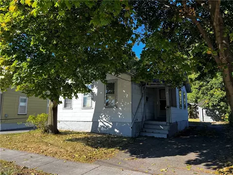 18 Syke St, Rochester, NY 14611