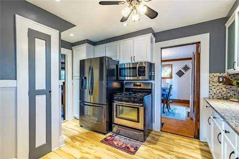 Entry Way - 10 Chimayo Rd, Irondequoit, NY 14617 photo 2 of 4