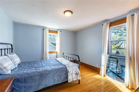 Bedroom - 10 Chimayo Rd, Irondequoit, NY 14617 photo 1 of 7