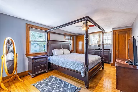 Bedroom - 10 Chimayo Rd, Irondequoit, NY 14617 photo 4 of 7