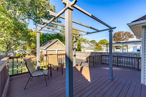 Exterior - 10 Chimayo Rd, Irondequoit, NY 14617 photo 5 of 10