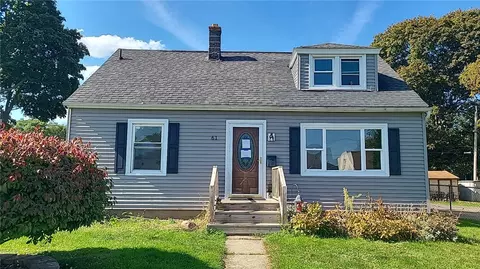 61 Newton Rd, Greece, NY 14626