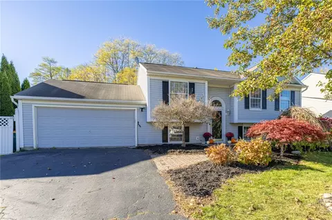 3333 Eagles Roost Ln, Macedon, NY 14502