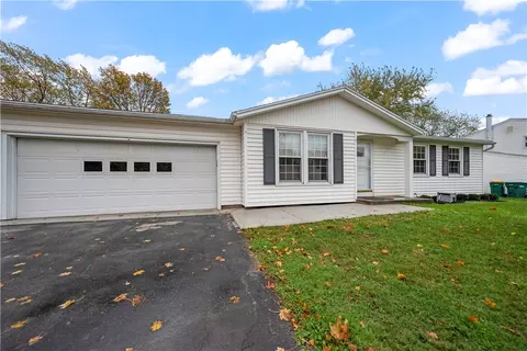 57 Blackwell Ln, Henrietta, NY 14467